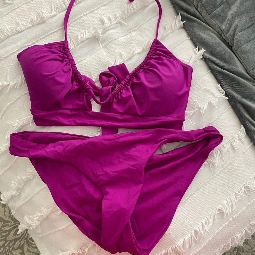 Becca Swim - BRAND NEW - never worn - size large